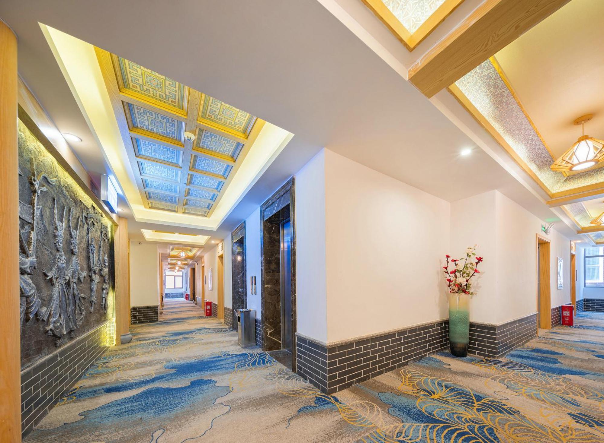 Zhangjiajie Dreamway Hotel - Free Pick Up Service מראה חיצוני תמונה